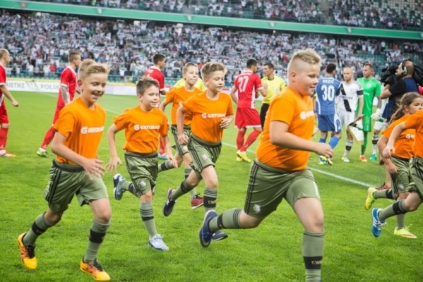 Młodzicy z Belska poczuli Ligę Mistrzów