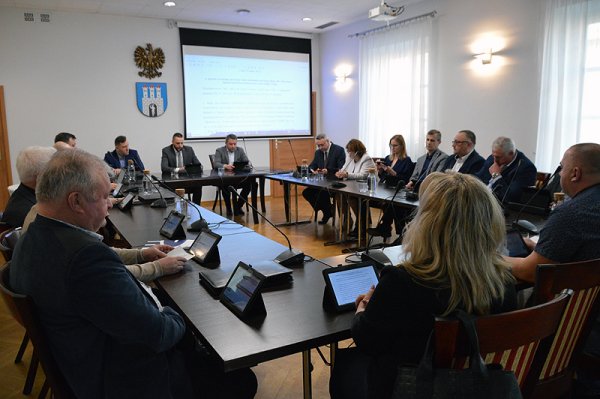 Rada Miejska w Grójcu przeciw wszystkim wariantom OAW