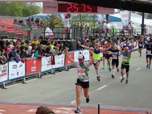 „Po drugiej stronie lustra”