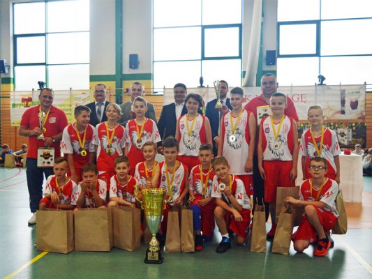MKS Grójec wygrywa drugą edycję Parkietowo Royal Apple Cup 2017!