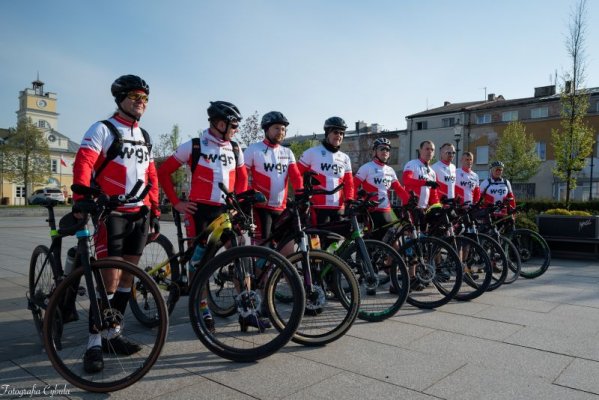 Jadą rowerami z Grójca do Paryża w szczytnym celu