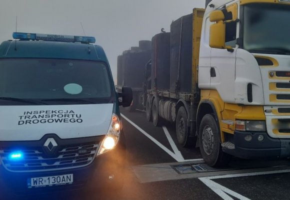 Ciężarówka z szambami ważyła 60,8 t zamiast dopuszczalnych 40 t