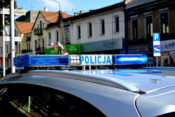 Na podwójnym gazie, z potrójnym zakazem i narkotykami