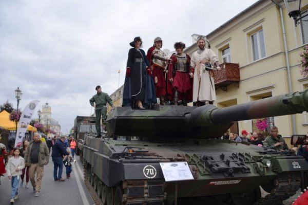 Piknik wojskowy na 600-lecie Grójca