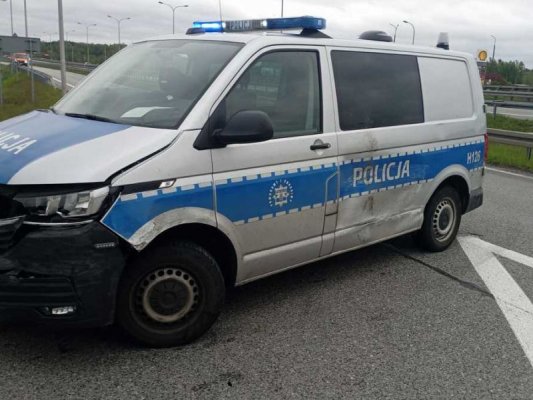 Pościg na S7 koło Grójca! Chciał potrącić policjanta! Padły strzały!