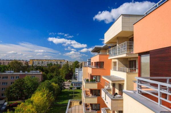 Zalety mieszkania na obrzeżach Warszawy