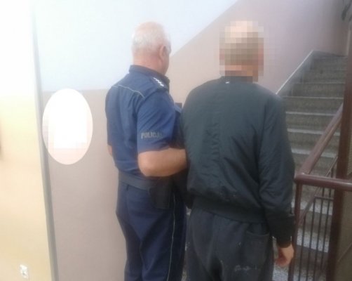 Sprawca włamania zatrzymany w bezpośrednim pościgu
