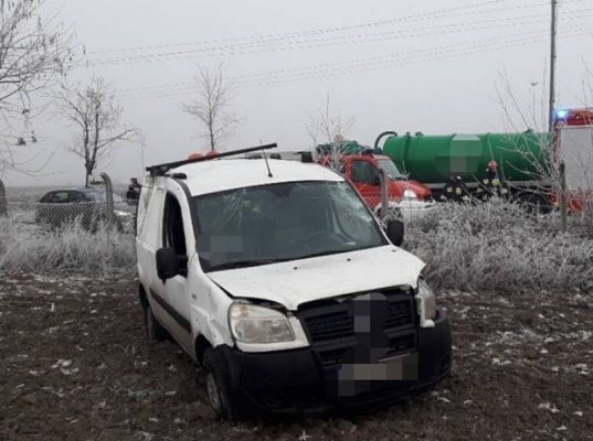 Dachowanie samochodu po poślizgu