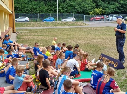 Bezpieczne wakacje z grójecką policjantką