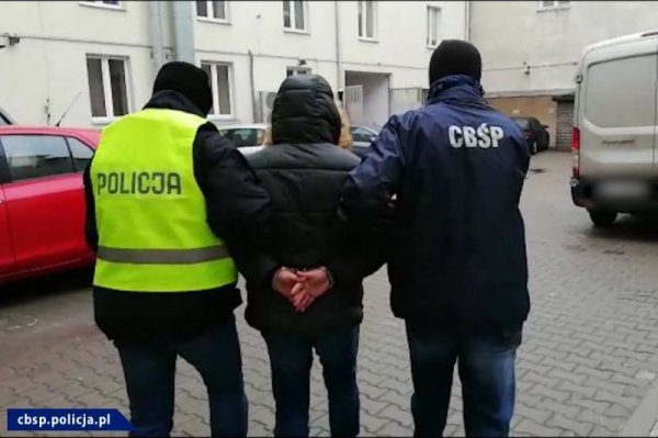 CBŚP zatrzymało 12 osób. Chodzi o wyłudzenia z ARiMR