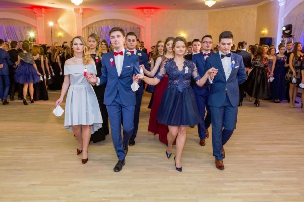 Studniówka grójeckich licealistów