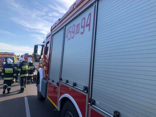 Czołowe zderzenie w Odrzywołku. 4 osoby poszkodowane