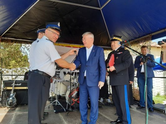Marszałek Stanisław Karczewski na pikniku w Zalesiu
