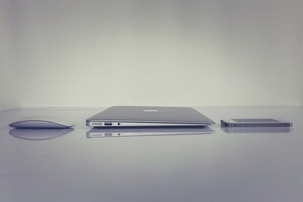 Naprawa szybki Apple Watch i iPhone 13 - gdzie najlepiej?
