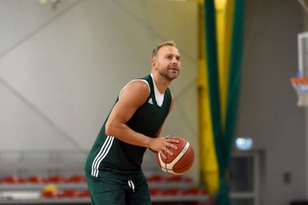 Koszykówka w Grójcu z mistrzem Łukaszem Koszarkiem!