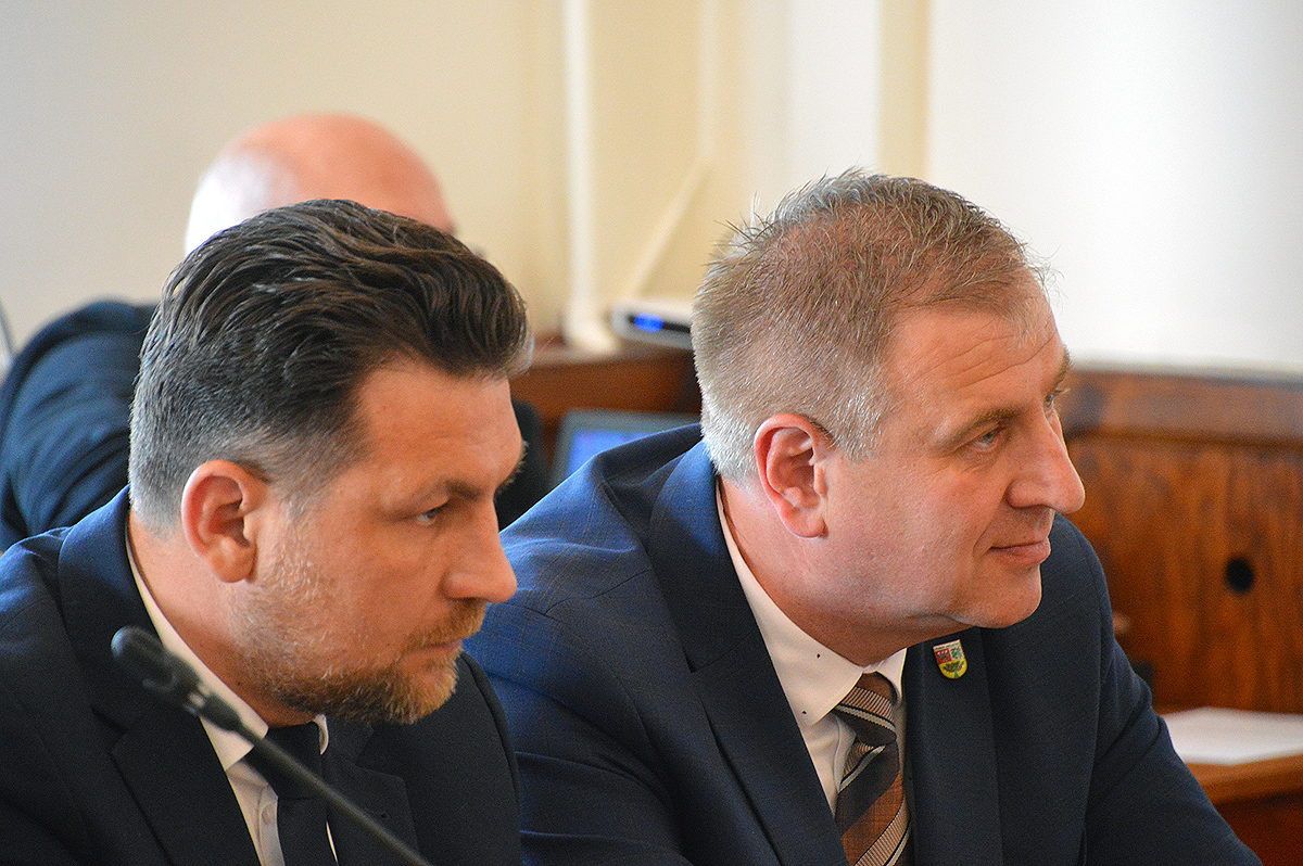 Starosta Krzysztof Ambroziak i wicestarosta Adam Balcerowicz (fot. M.Adamski)