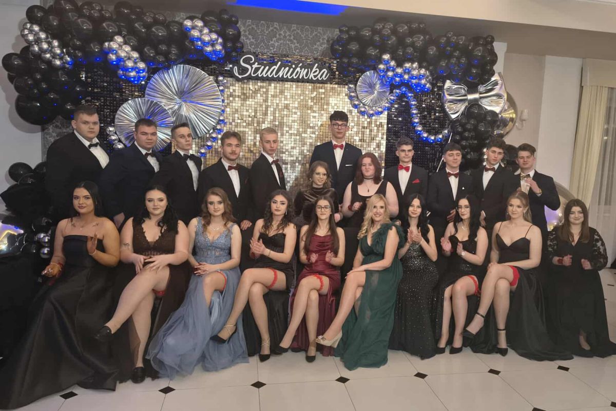 Bal Studniówkowy 2026 w Zespole Szkół w Jasieńcu