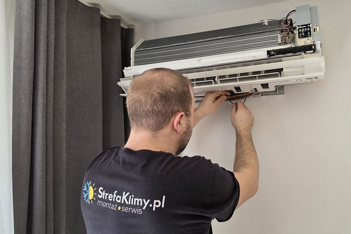 Klimatyzacja to nie jednorazowy zakup i wymaga regularnej konserwacji, przeglądów i czyszczenia. 