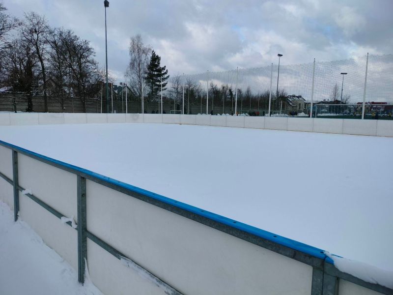 Lodowisko na stadionie przy ulicy Laskowej w Grójcu