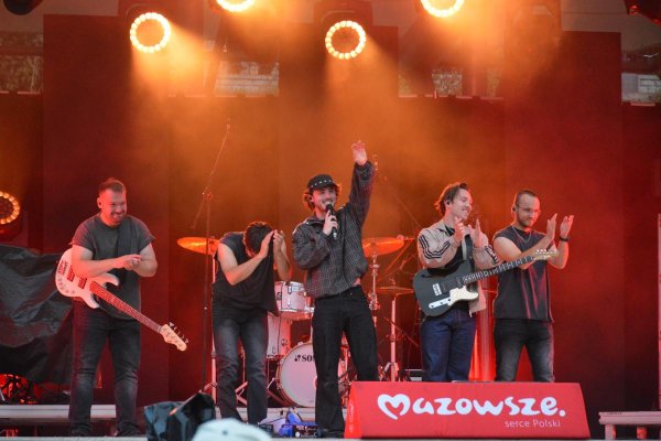Dożynki Powiatu Grójeckiego 2026. Gwiazdą wieczoru była Roxie Węgiel