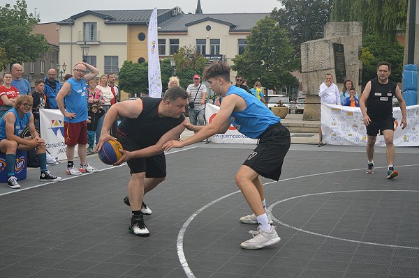 Święto koszykówki na grójeckim rynku 2022