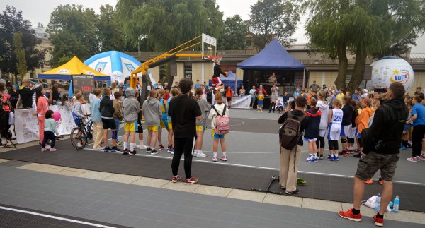 Święto koszykówki na grójeckim rynku 2022