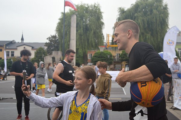 Święto koszykówki na grójeckim rynku 2022