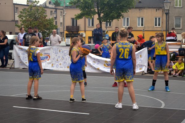 Święto koszykówki na grójeckim rynku 2022