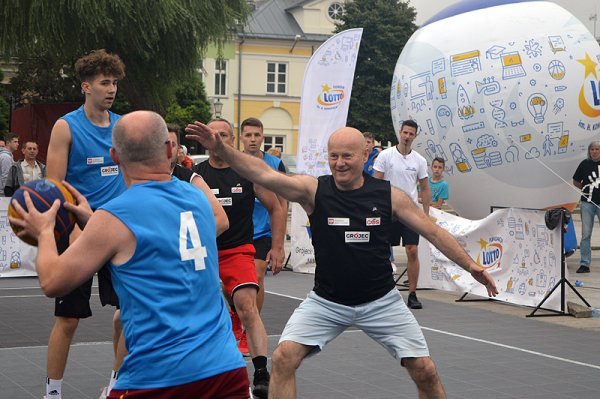 Święto koszykówki na grójeckim rynku 2022
