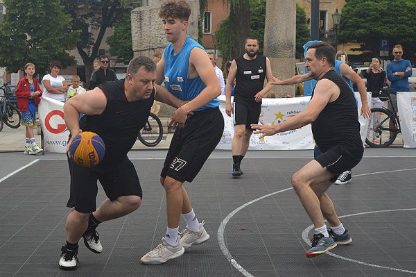 Święto koszykówki na grójeckim rynku 2022