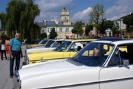 Mercedesy na Placu Wolności