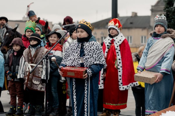 Orszak Trzech Króli przeszedł ulicami Grójca