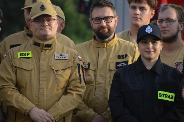 Nowy samochód strażacki w OSP Mirowice