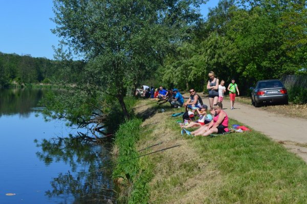 Piknik rodzinny z okazji Dnia Dziecka nad zalewem w Głuchowie