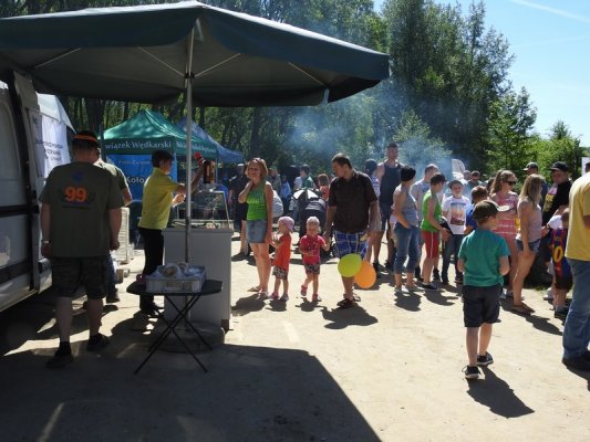 Piknik rodzinny z okazji Dnia Dziecka nad zalewem w Głuchowie