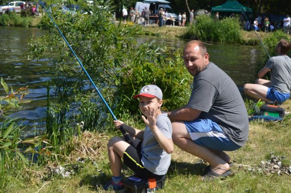 Piknik wędkarski z okazji Dnia Dziecka