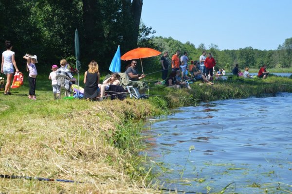 Piknik wędkarski z okazji Dnia Dziecka