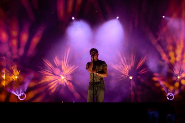 Koncert Oskara Cymsa na Święcie Kwitnących Jabłoni 2026 w obiektywie Pauliny Dzikowskiej