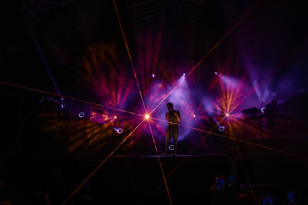 Koncert Oskara Cymsa na Święcie Kwitnących Jabłoni 2026 w obiektywie Pauliny Dzikowskiej