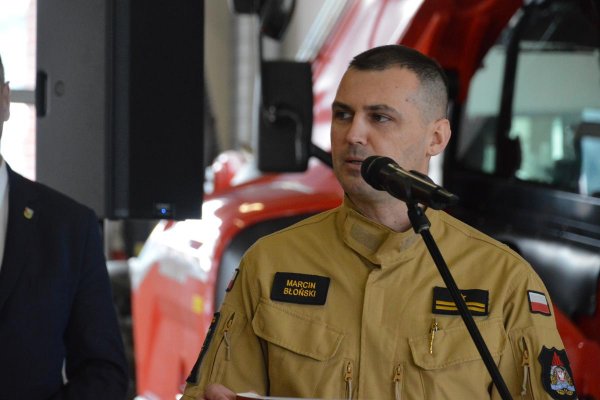 Zaprezentowano nowy sprzęt dla strażaków i ratowników medycznych z Powiatu Grójeckiego