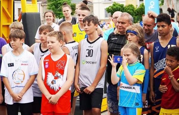 Stop Smartfonizacji! Koszykarski turniej na rynku w Grójcu