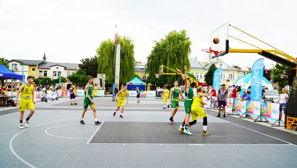 Stop Smartfonizacji! Koszykarski turniej na rynku w Grójcu