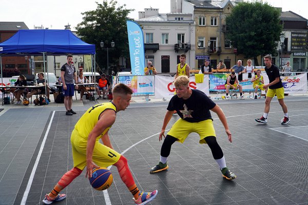 Stop Smartfonizacji! Koszykarski turniej na rynku w Grójcu