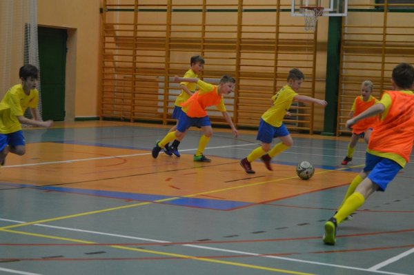 Świąteczny turniej dla najmłodszych grup piłkarzy GKS Mazowsze Grójec