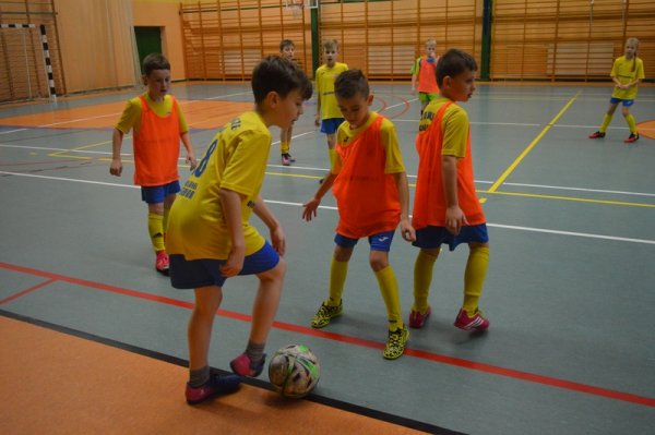 Świąteczny turniej dla najmłodszych grup piłkarzy GKS Mazowsze Grójec