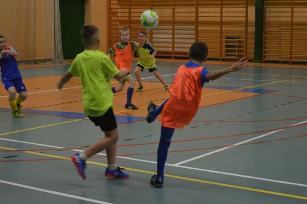 Świąteczny turniej dla najmłodszych grup piłkarzy GKS Mazowsze Grójec