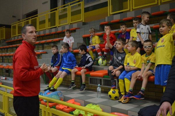 Świąteczny turniej dla najmłodszych grup piłkarzy GKS Mazowsze Grójec