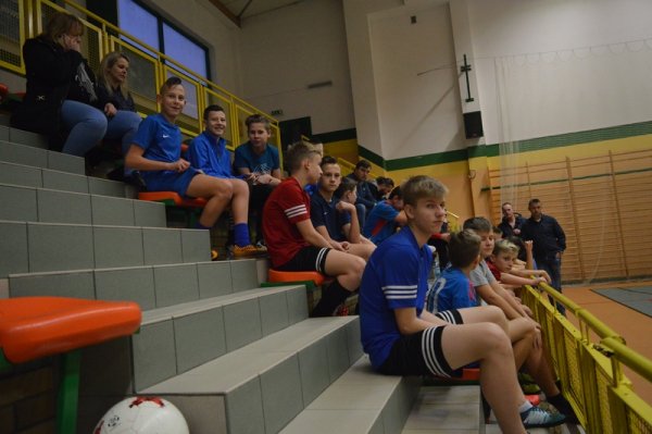 Świąteczny turniej dla najmłodszych grup piłkarzy GKS Mazowsze Grójec