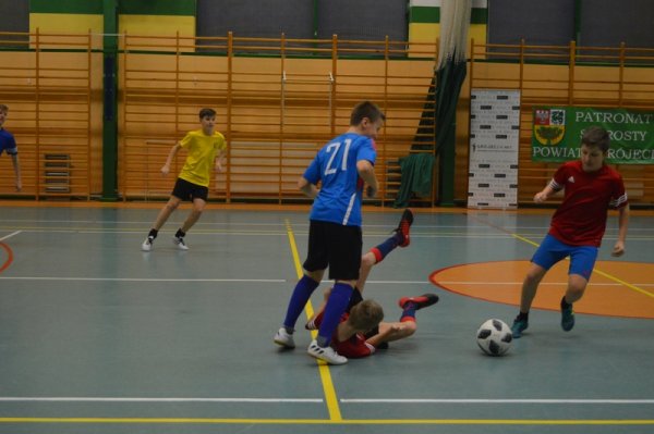 Świąteczny turniej dla najmłodszych grup piłkarzy GKS Mazowsze Grójec