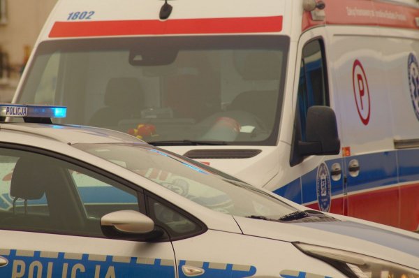 Dramatyczny finał libacji alkoholowej! Wyciągnął nóż i zadał dwa ciosy